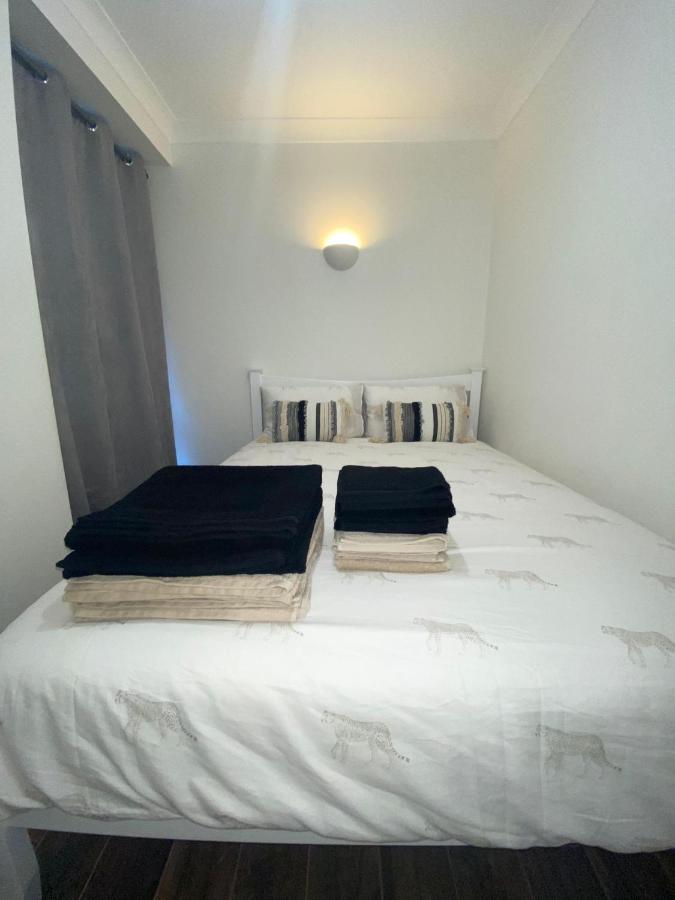 Central London, Jaccuzzi,Newbuild, 2 Bedrooms Two Baths 외부 사진