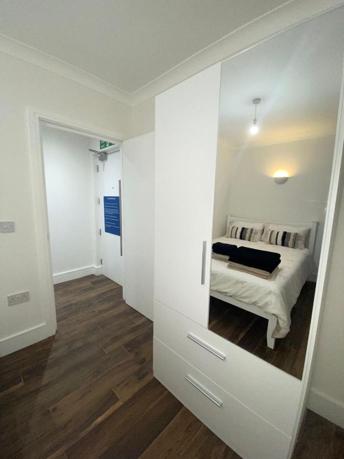 Central London, Jaccuzzi,Newbuild, 2 Bedrooms Two Baths 외부 사진