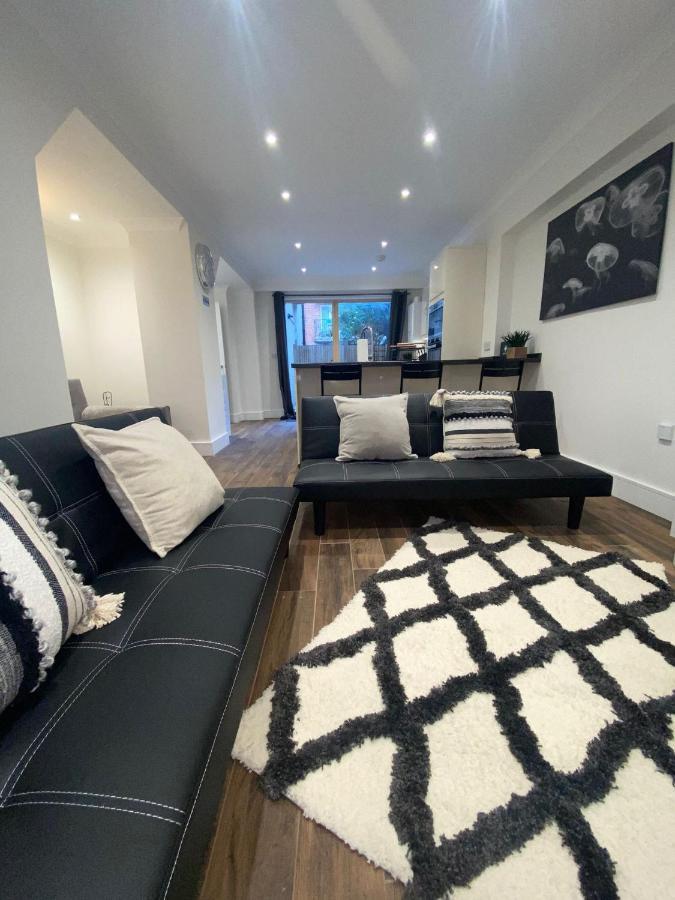 Central London, Jaccuzzi,Newbuild, 2 Bedrooms Two Baths 외부 사진